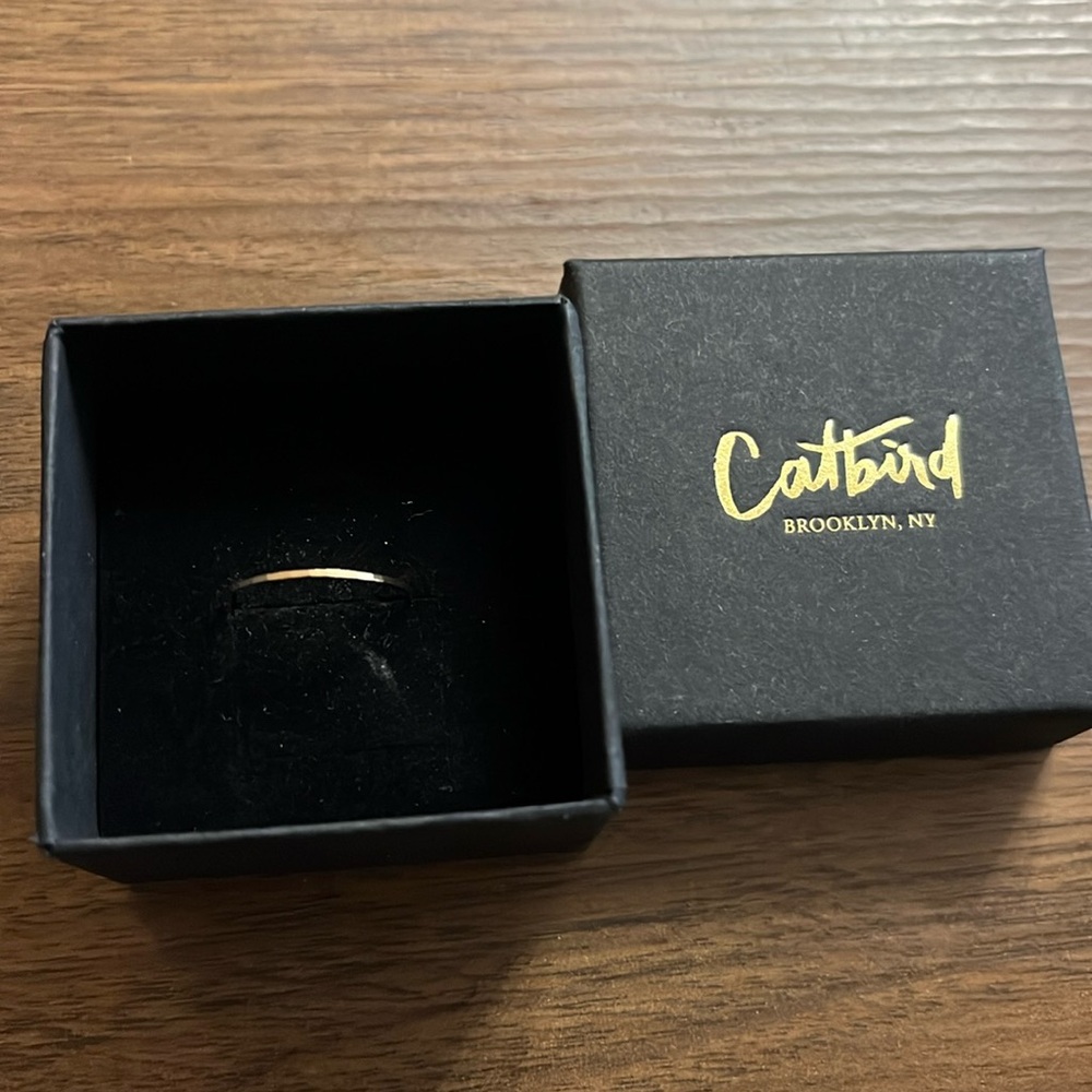 Catbird Threadbare Gold Stacking Ring Size 6